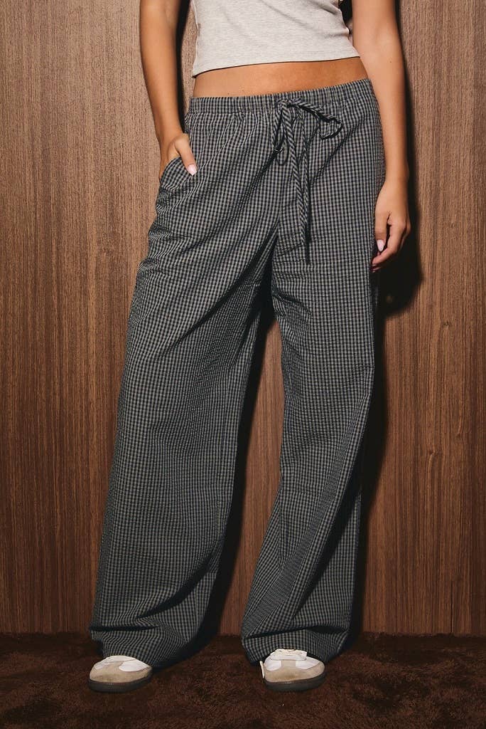 MID WAISTED WIDE LEG GINGHAM PANTS: NAVY-MINT GINGHAM / L - Baycreek & Co