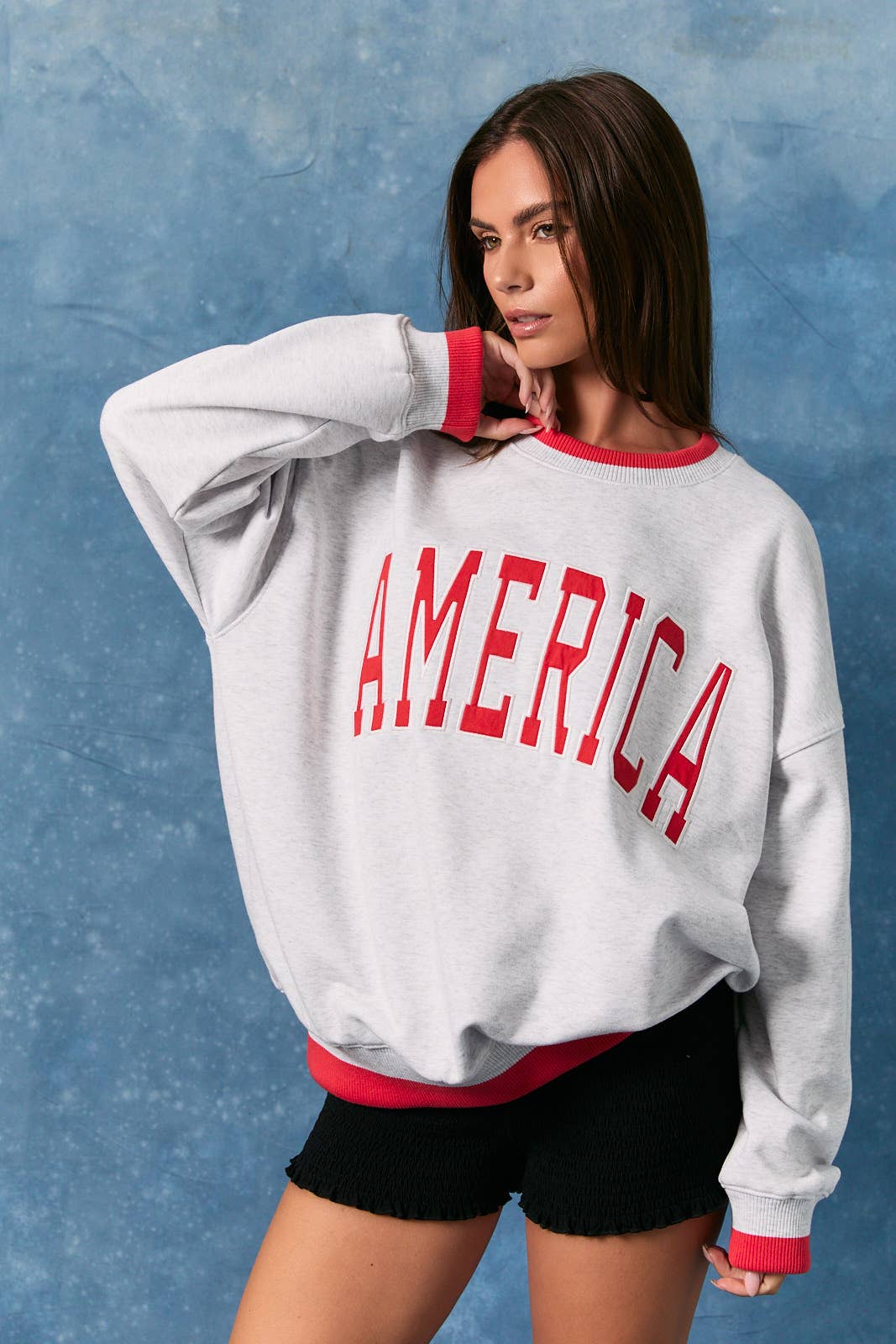 "AMERICA" LONG SLEEVE CREW NECK OVERSIZED SWEATSHIRT - Baycreek & Co