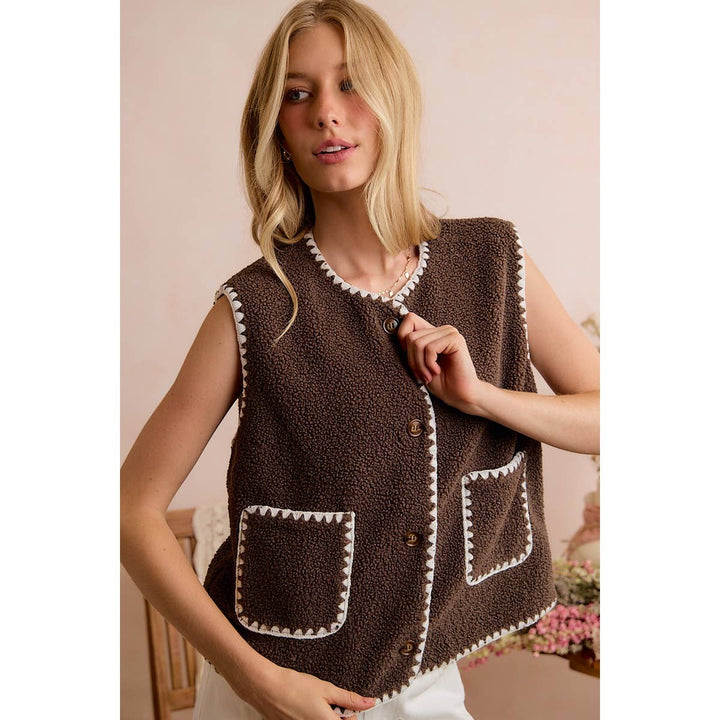 SHERPA CONTRAST STITCH TRIMMING BUTTON CLOSURE VEST: BROWN / S - Baycreek & Co