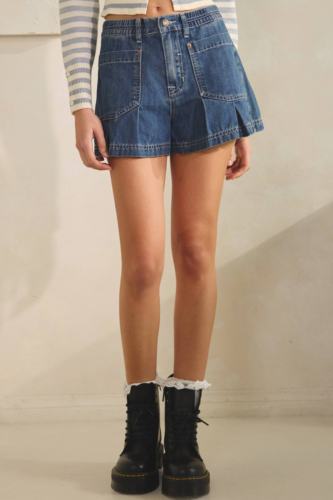 P3060 Abbie Pleated Denim Shorts - Baycreek & Co