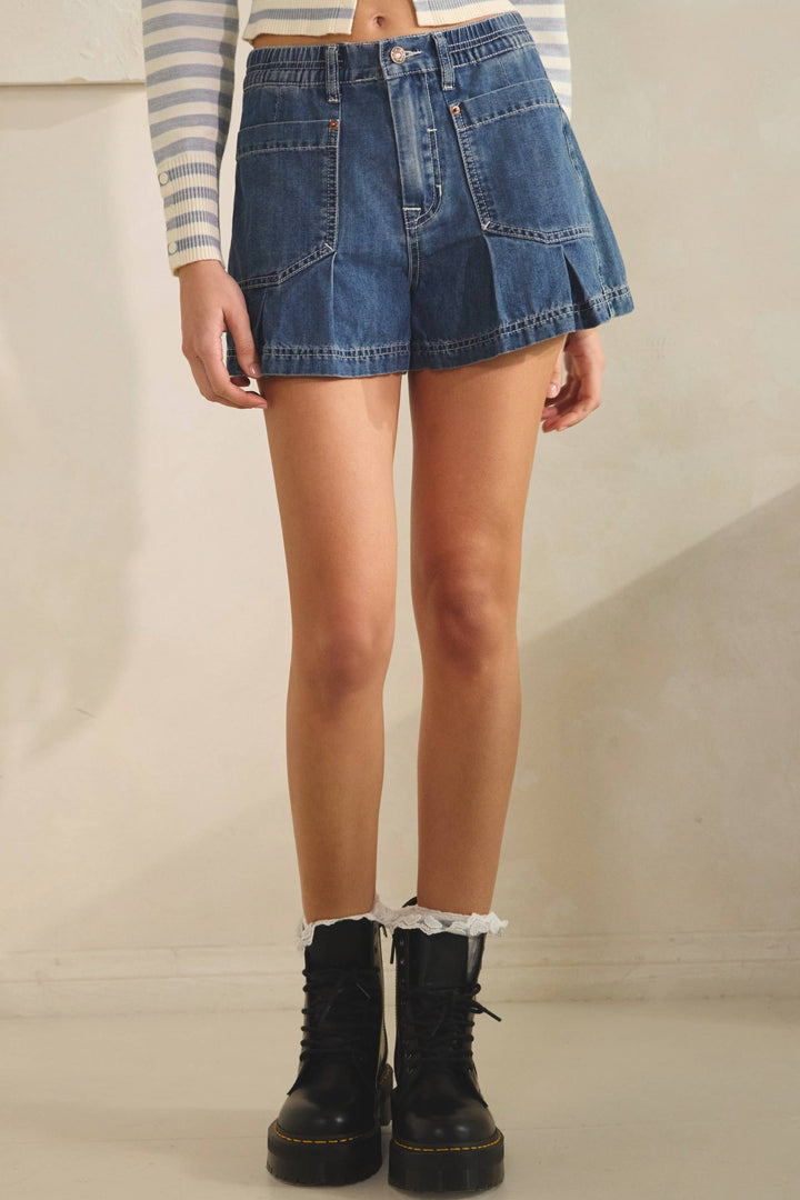 P3060 Abbie Pleated Denim Shorts - Baycreek & Co
