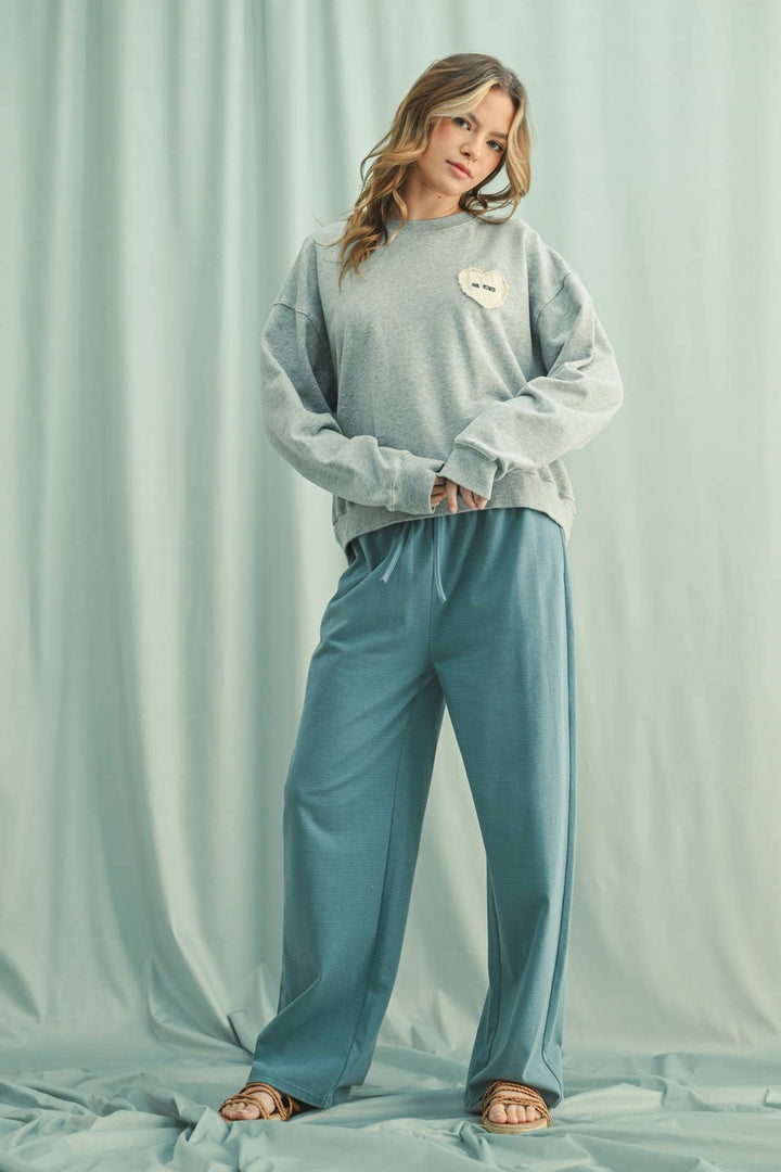 BE KIND SWEATSHIRT