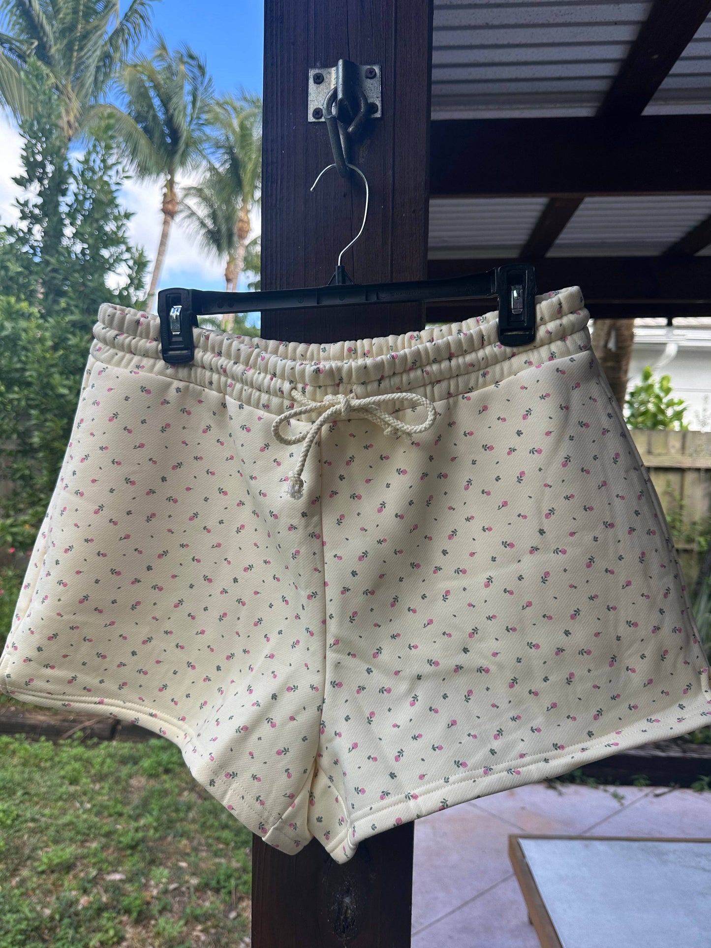 Cream Roses Shorts