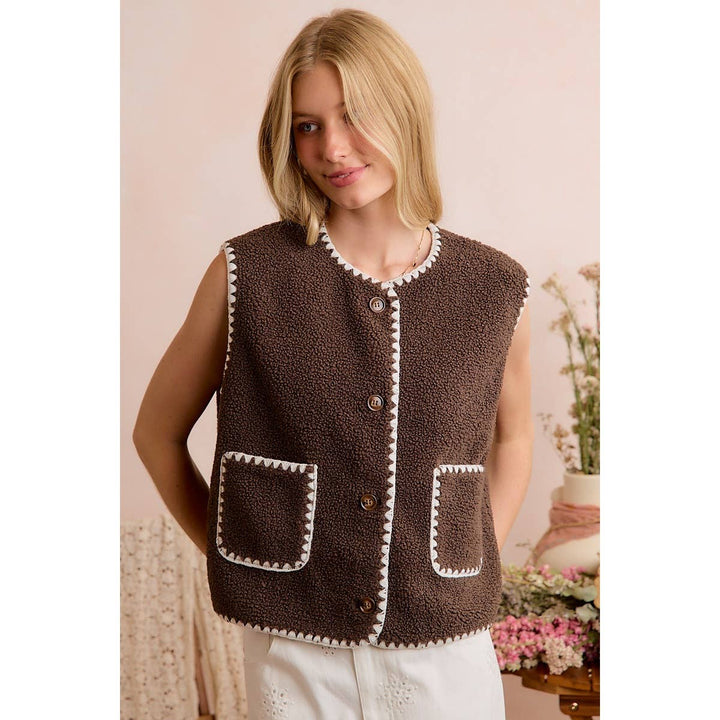SHERPA CONTRAST STITCH TRIMMING BUTTON CLOSURE VEST: BROWN / S - Baycreek & Co