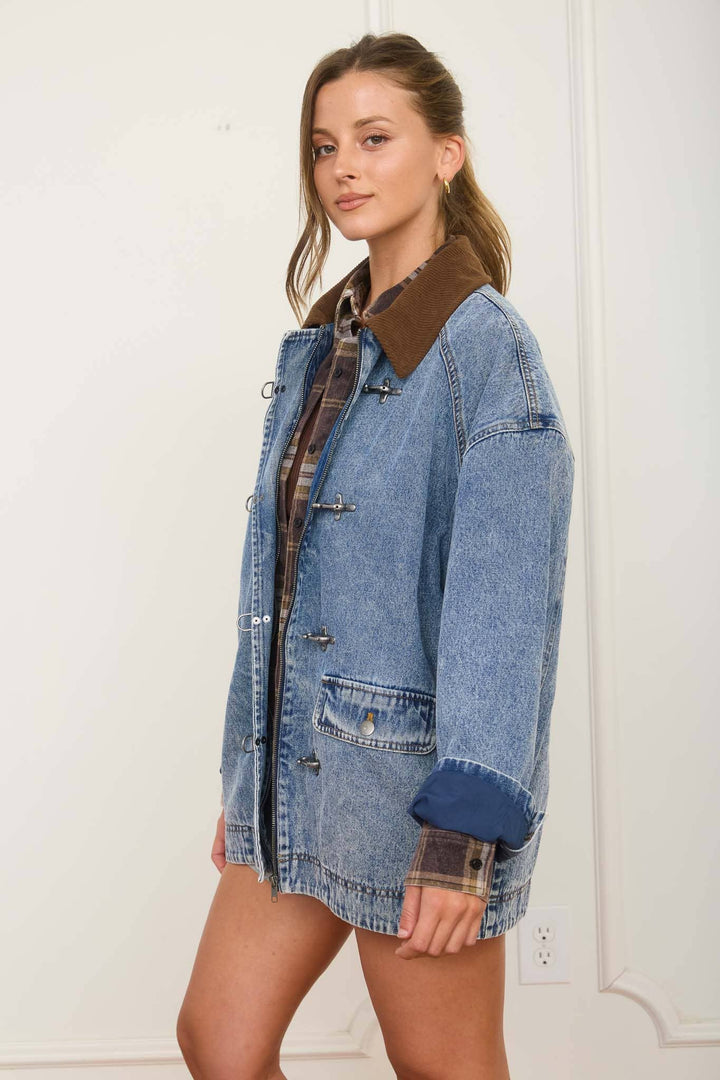 CONTRAST COLLAR LATCH HOOK WASHED DENIM JACKET - Baycreek & Co