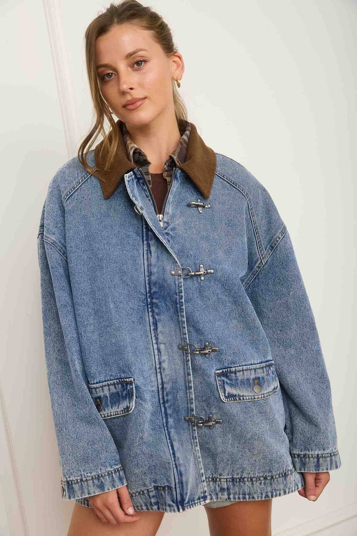 CONTRAST COLLAR LATCH HOOK WASHED DENIM JACKET - Baycreek & Co