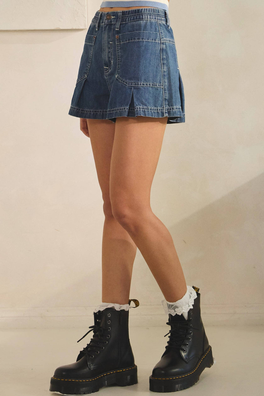P3060 Abbie Pleated Denim Shorts - Baycreek & Co
