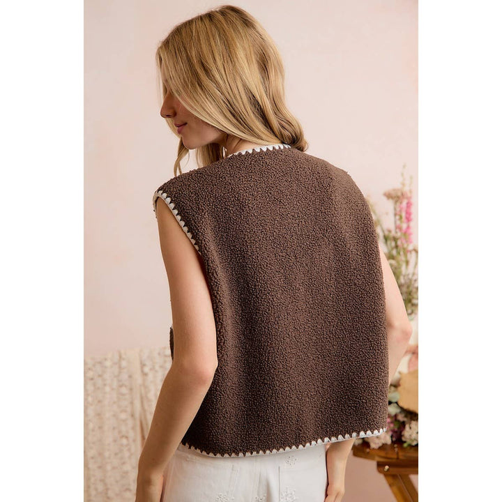 SHERPA CONTRAST STITCH TRIMMING BUTTON CLOSURE VEST: BROWN / S - Baycreek & Co