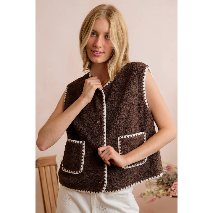 SHERPA CONTRAST STITCH TRIMMING BUTTON CLOSURE VEST: BROWN / S - Baycreek & Co