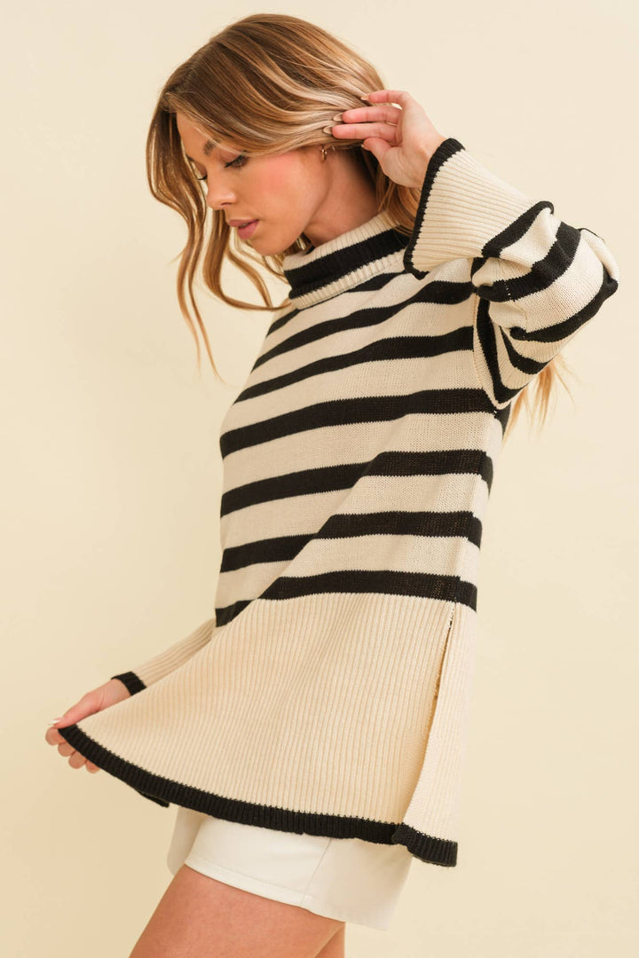 STRIPED TURTLENECK SWEATER