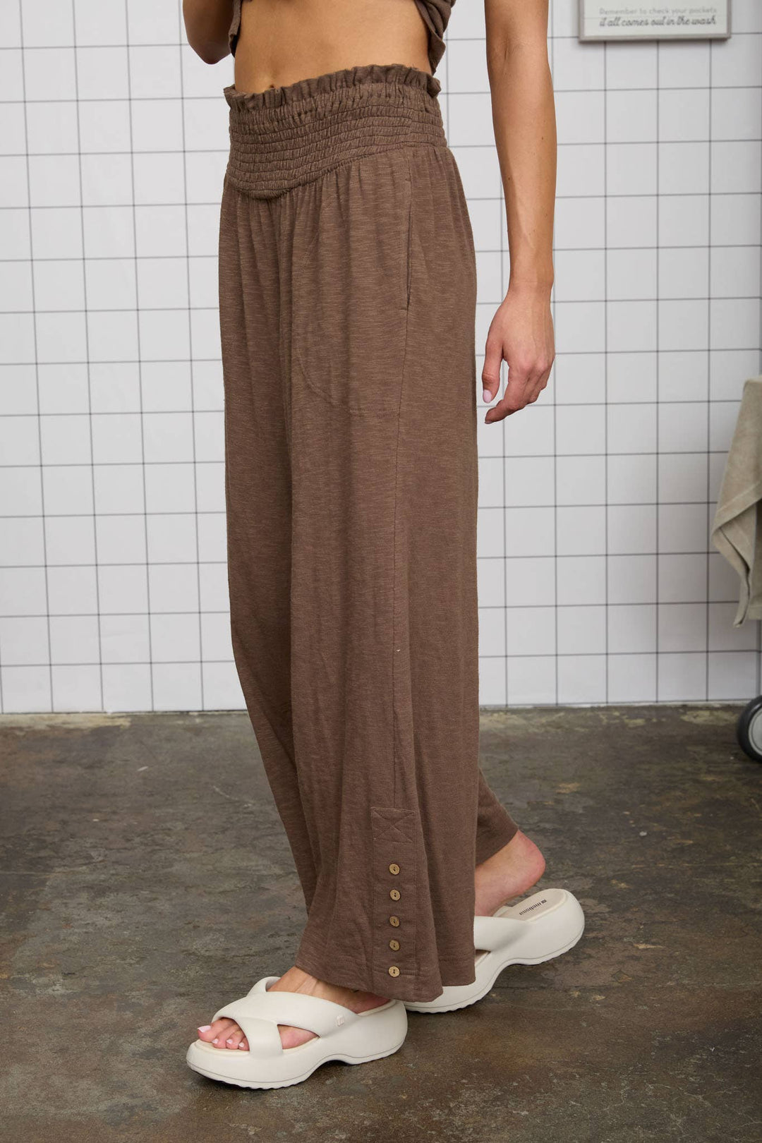 HEATHERED SMOCKED WAIST LOUNGE PANTS - Baycreek & Co