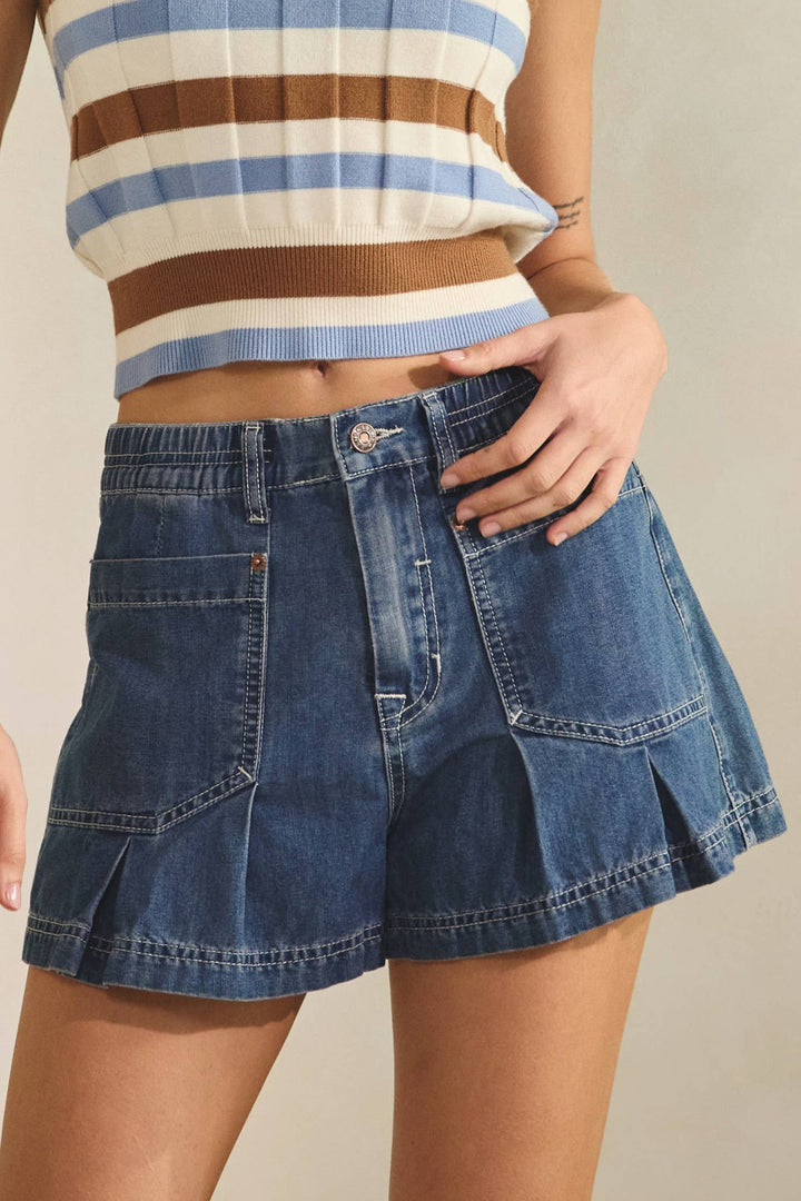P3060 Abbie Pleated Denim Shorts - Baycreek & Co