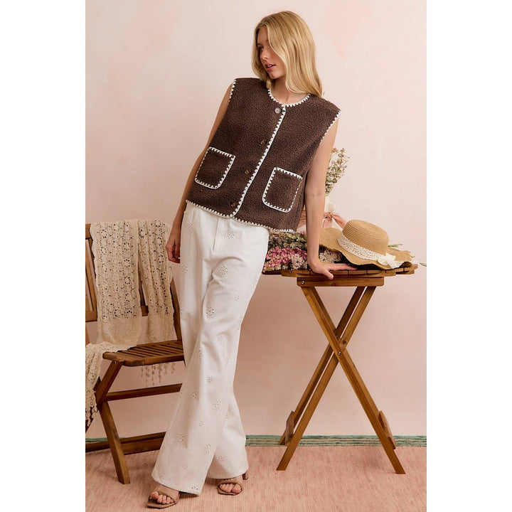 SHERPA CONTRAST STITCH TRIMMING BUTTON CLOSURE VEST: BROWN / S - Baycreek & Co