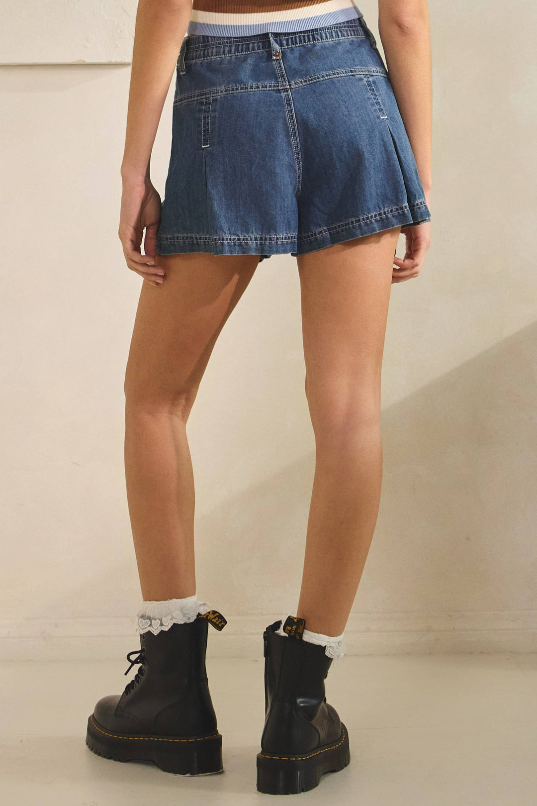 P3060 Abbie Pleated Denim Shorts - Baycreek & Co