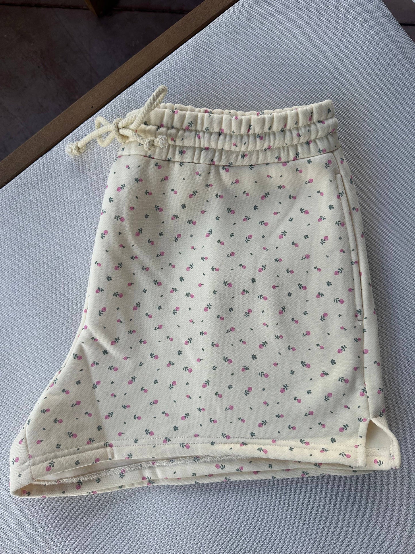 Cream Roses Shorts